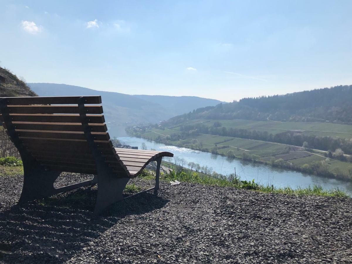 Ferienwohnungen Eberhard, Altes Winzerhaus Bullay Exterior foto